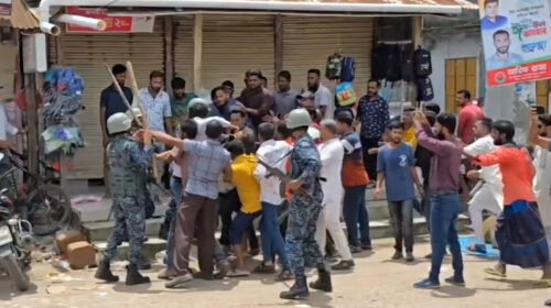 বরগুনায় বিএনপির দু’গ্রুপের সংঘর্ষে আহত অন্তত ২০