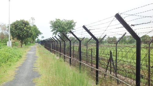 পঞ্চগড় সীমান্ত দিয়ে নারী-শিশুসহ ১৫ জনকে পুশ ইন 
