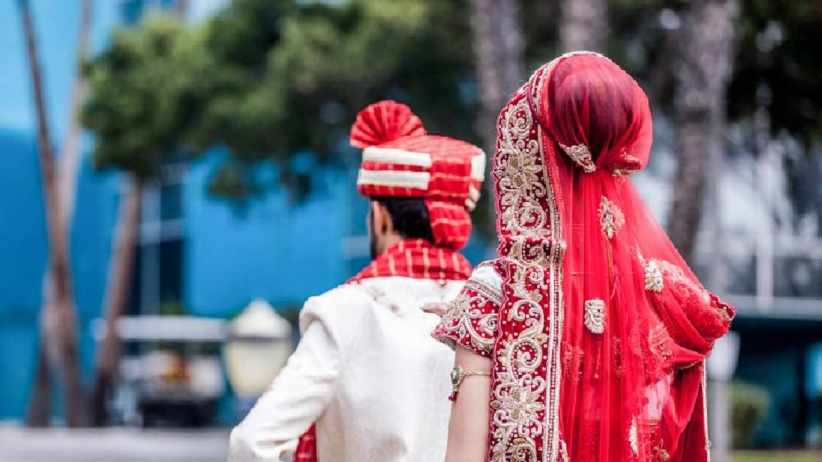 যে হাটে পাওয়া যায় বিয়ের পাত্র