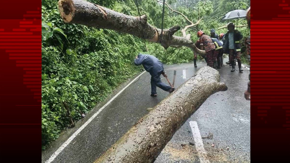 খাগড়াছড়ির চেঙ্গী ও মাইনী নদীর পানি বাড়ছে, ডুবে গেছে বেশ কিছু সড়ক