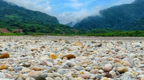সিলেট থেকে লুট হওয়া ১ লাখ ঘনফুট পাথর উদ্ধার
