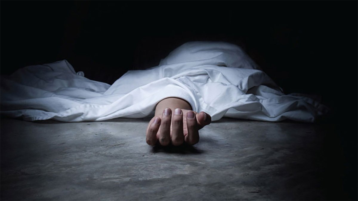 দিনাজপুরে ট্রাকচাপায় সন্তানসহ নিহত মা