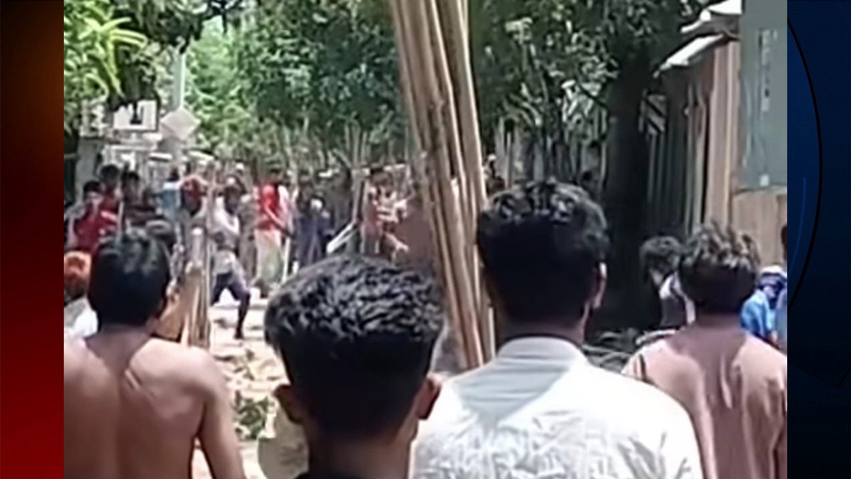 ব্রাহ্মণবাড়িয়ায় ফেসবুকে কমেন্ট করা নিয়ে দু’পক্ষের সংঘর্ষ, আহত ২৫ ব্রাহ্মণবাড়িয়ায় ফেসবুকে কমেন্ট করা নিয়ে দু’পক্ষের সংঘর্ষ, আহত ২৫