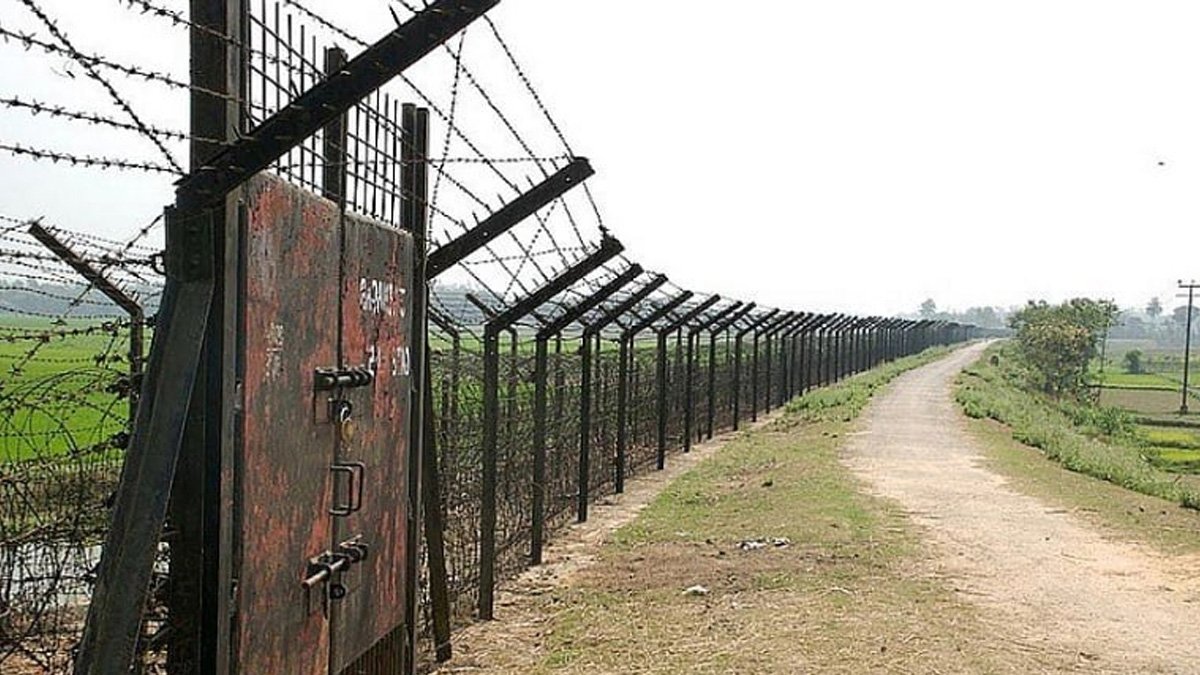 নওগাঁর দুই সীমান্ত দিয়ে ১৮ জনকে পুশ ইন