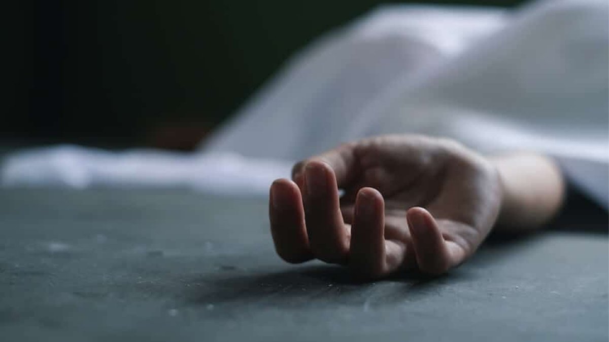 পিরোজপুরে ছুরিকাঘাতে বিএনপি নেতা খুন পিরোজপুরে ছুরিকাঘাতে বিএনপি নেতা খুন