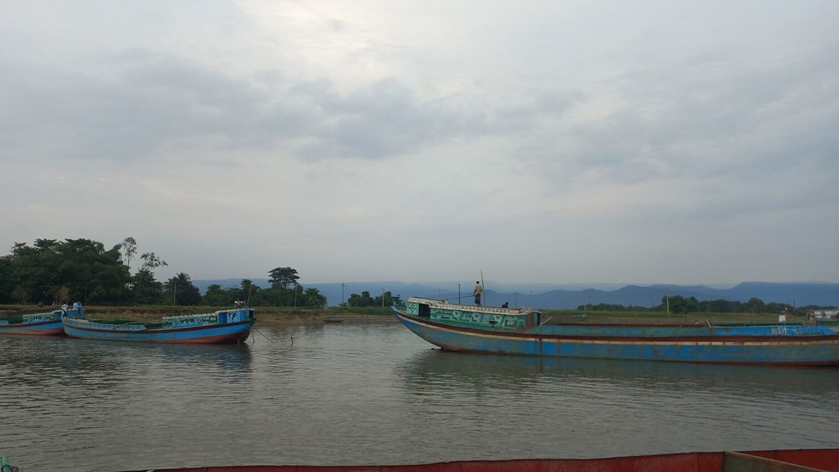 অবৈধভাবে বালু-পাথর উত্তোলনকারীদের প্রতি সুনামগঞ্জ জেলা প্রশাসনের সতর্কবার্তা  অবৈধভাবে বালু-পাথর উত্তোলনকারীদের প্রতি সুনামগঞ্জ জেলা প্রশাসনের সতর্কবার্তা