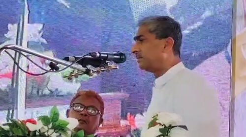 রাজনীতি সেবার জন্য, ইনকামের জন্য নয়: এ্যানি