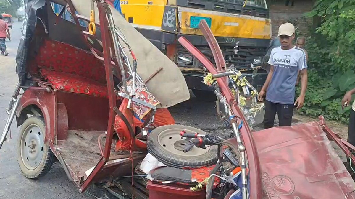 গাইবান্ধায় সড়ক দুর্ঘটনায় শিশুসহ তিনজন নিহত, আহত ৭