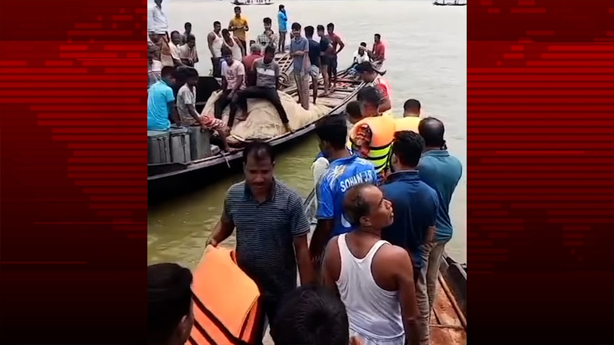 কনে দেখতে যাওয়ার পথে ডুবে গেল নৌকা, শিশুসহ নিখোঁজ ২ কনে দেখতে যাওয়ার পথে ডুবে গেল নৌকা, শিশুসহ নিখোঁজ ২