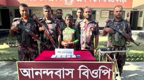 মেহেরপুরের ৫১ হাজার মার্কিন ডলারসহ আটক ১