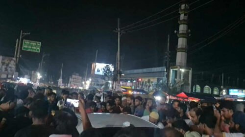 নাটোরে খেলনা পিস্তল ঠেকিয়ে অপহরণ চেষ্টার অভিযোগ, আটক ২