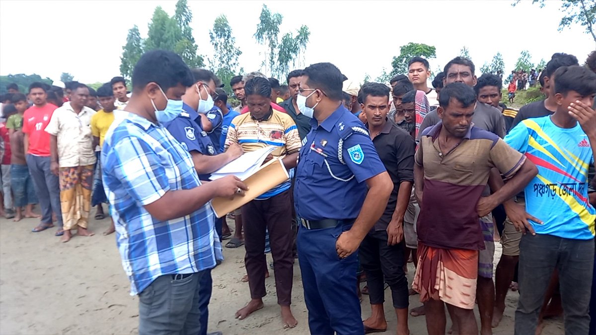 পঞ্চগড়ে সীমান্তবর্তী নদী থেকে যুবকের গুলিবিদ্ধ মরদেহ উদ্ধার