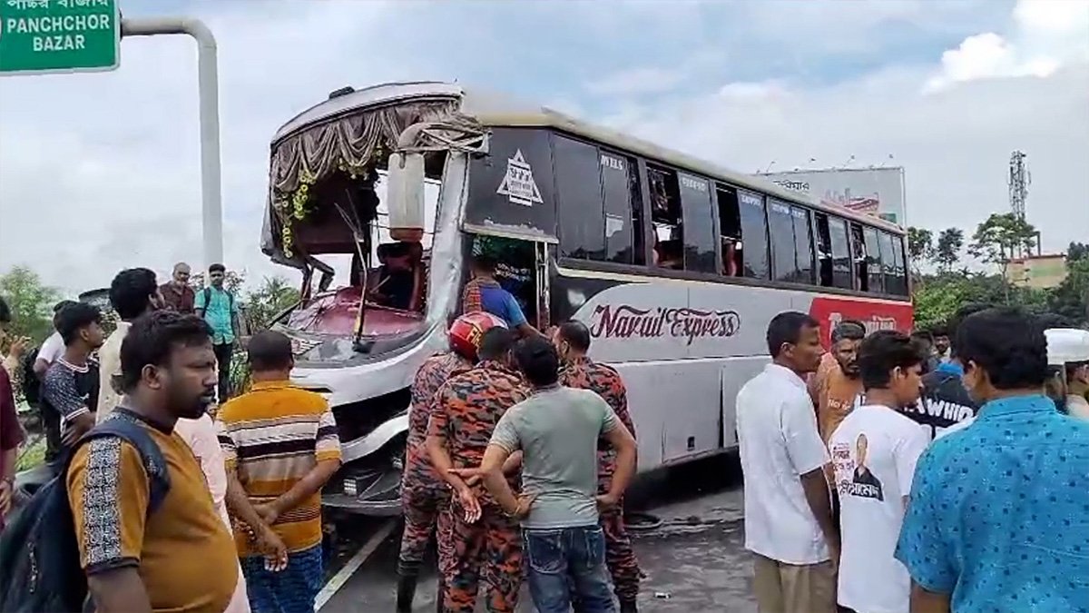 ঢাকা-ভাঙ্গা এক্সপ্রেসওয়েতে ৪ বাসের সংঘর্ষ, আহত ২৫ 
