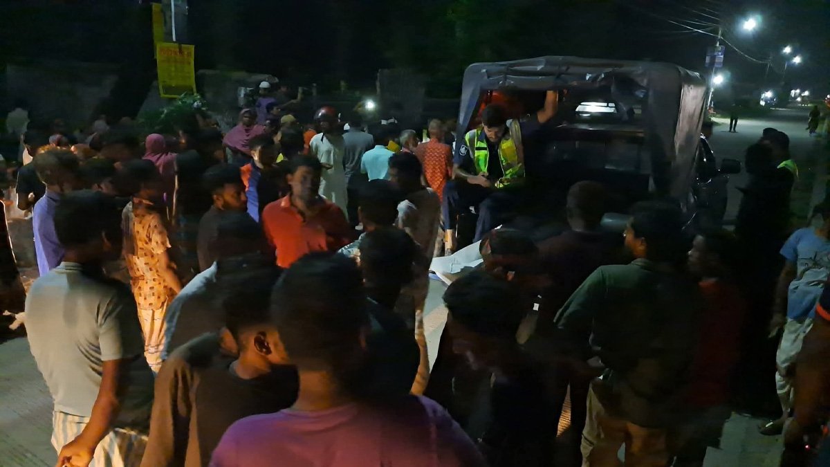 গাইবান্ধায় ট্রাক-অটোভ্যান সংঘর্ষে দুইজন নিহত, আহত ২ গাইবান্ধায় ট্রাক-অটোভ্যান সংঘর্ষে দুইজন নিহত, আহত ২