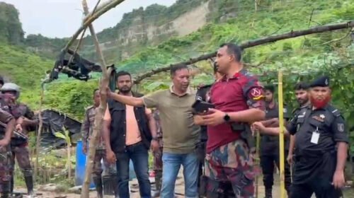 টেকনাফে পাচার চক্রের আস্তানা থেকে ৮০ জন উদ্ধার করল আইনশৃঙ্খলা বাহিনী