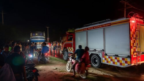 গাইবান্ধায় বাসের ধাক্কায় শ্রমিক নিহত, আহত ৩