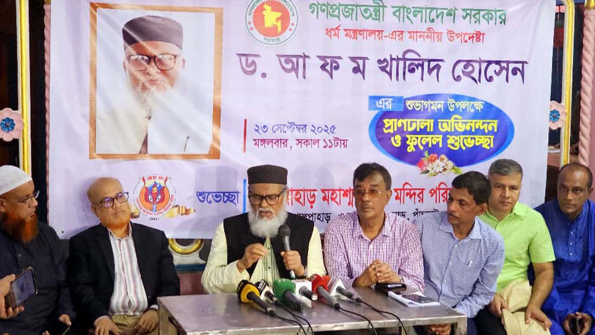 দুর্গাপূজা নির্বিঘ্নে সম্পন্ন করতে সর্বোচ্চ চেষ্টা করছে সরকার: ধর্ম উপদেষ্টা