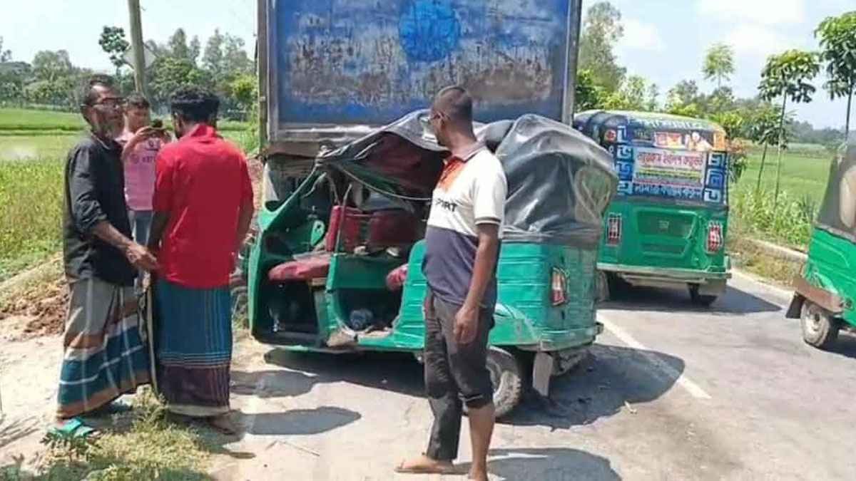 বগুড়ায় ট্রাক-সিএনজির সংঘর্ষে বাবা-ছেলেসহ নিহত ৩, আহত ২