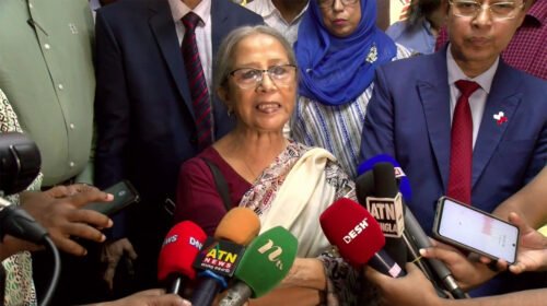 উপদেষ্টা ফরিদার উপস্থিতিতে শেখ মুজিব ও হাসিনার ছবি প্রদর্শন, ক্ষুব্ধ প্রতিক্রিয়া