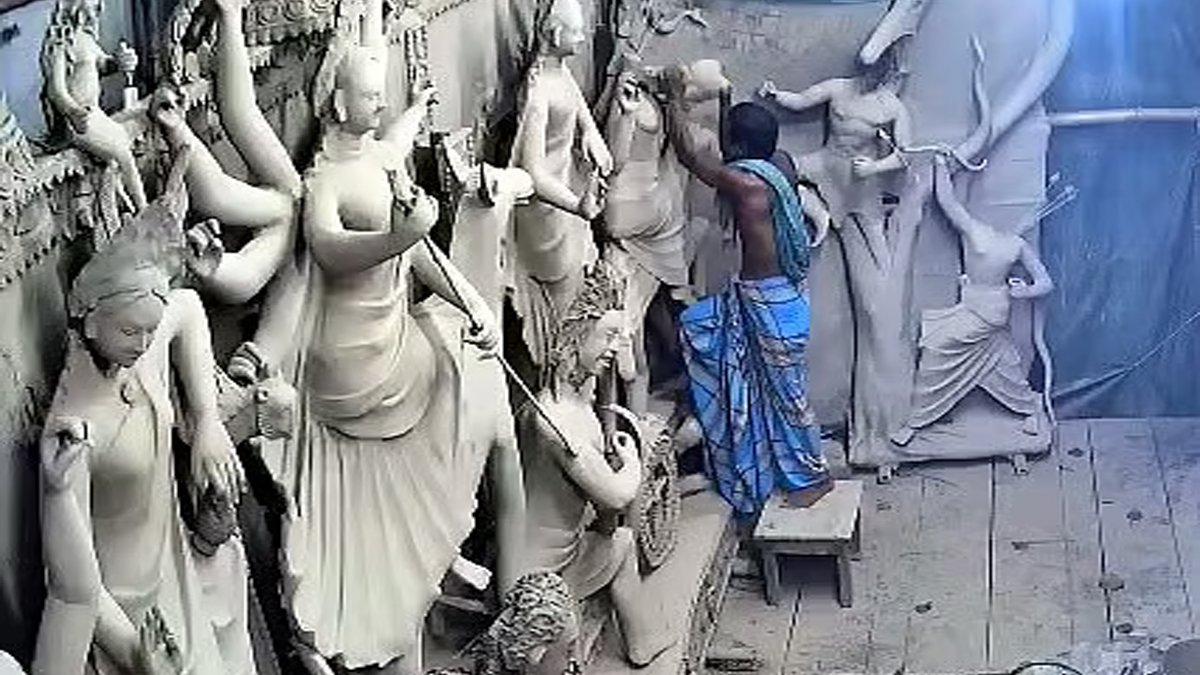ঝিনাইদহে প্রতিমা ভাঙচুরের ঘটনায় একজনকে আটক