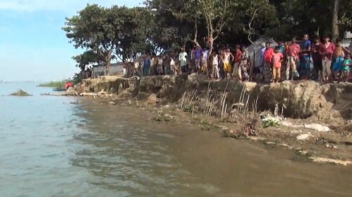 নেত্রকোণায় নৌকা-স্পিডবোট সংঘর্ষ, এক নারী ও ৩ শিশু নিখোঁজ