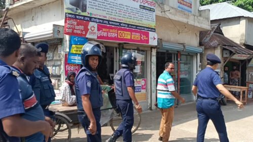 ফরিদপুরে ওসির অপসারণ চেয়ে মানববন্ধনের প্রস্তুতিকালে আটক বিএনপির ৪ নেতা