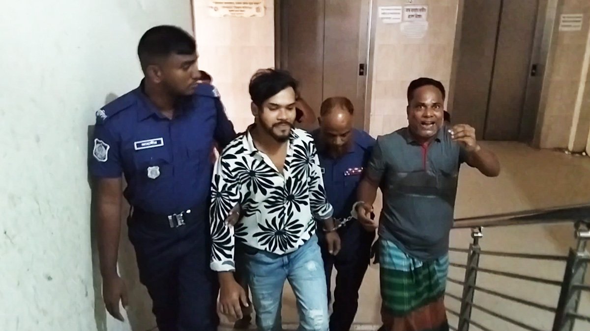 ময়মনসিংহে বৃদ্ধের জোর করে চুল কেটে দেয়ার ঘটনায় দু’জন গ্রেফতার