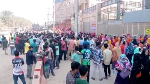 আশুলিয়ায় প্রসূতি শ্রমিকের মৃত্যুর ঘটনায় বিক্ষোভ