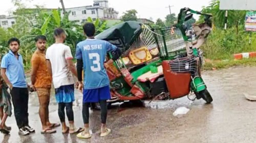 গাজিপুরে ট্রাক-সিএনজি সংঘর্ষে নিহত ২