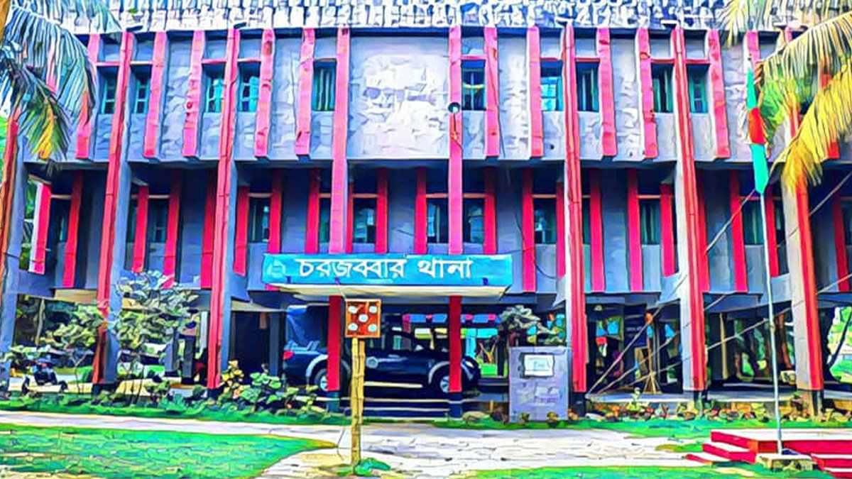 নোয়াখালীতে রাস্তায় প্রকাশ্যে যুবককে গলা কেটে হত্যা