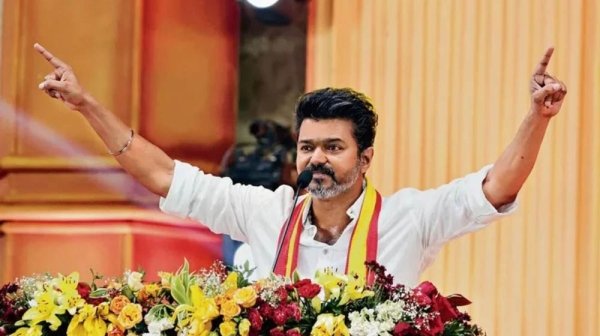 পদপিষ্টের ঘটনায় সিবিআইয়ের মুখোমুখি হচ্ছেন থালাপতি বিজয়