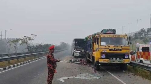 সাত সকালে ঢাকা-মাওয়া এক্সপ্রেসওয়েতে দুর্ঘটনা: নিহত ১, আহত ১৫