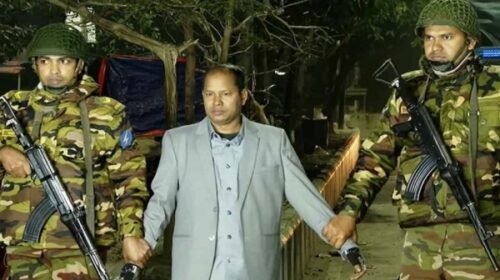 প্রাথমিক শিক্ষক নিয়োগ পরীক্ষার প্রশ্নফাঁসের চেষ্টার অভিযোগে আটক ২