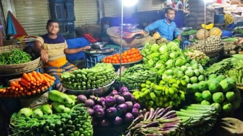 শৈত্যপ্রবাহে সরবরাহে টান: সবজির দাম বেড়েছে কেজিতে ২০ টাকা পর্যন্ত