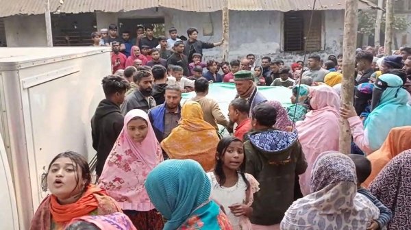 মুক্তি মেলেনি ছাত্রলীগ সভাপতির, স্ত্রী-সন্তানের লাশ গেল জেল গেটে